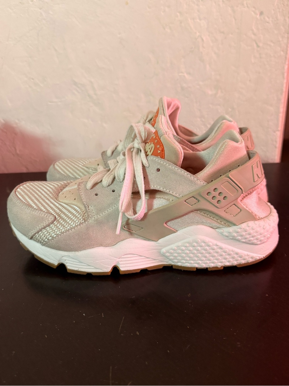 Nike Kids Beige and Pink Huarache-Style Sneakers